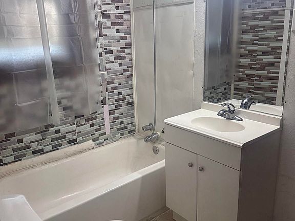 5th image of 5540 Lanier Dr