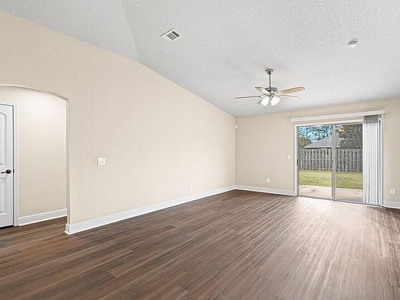 5th image of 4845 Makenna Cir #Pro