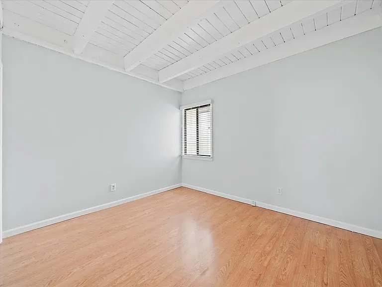 1407 Atlantic St — Photo 3