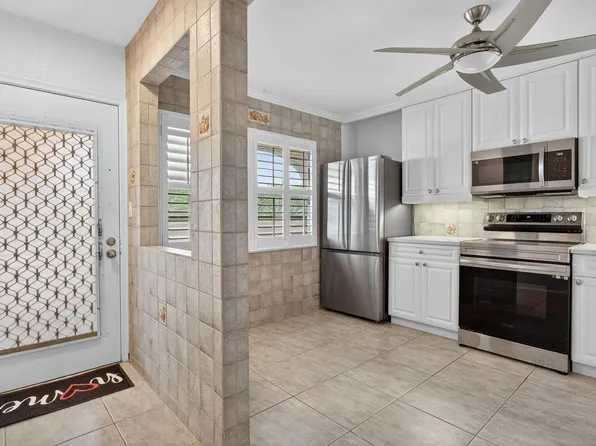 2301 Lucaya Lane #M4, Coconut Creek, FL 33066