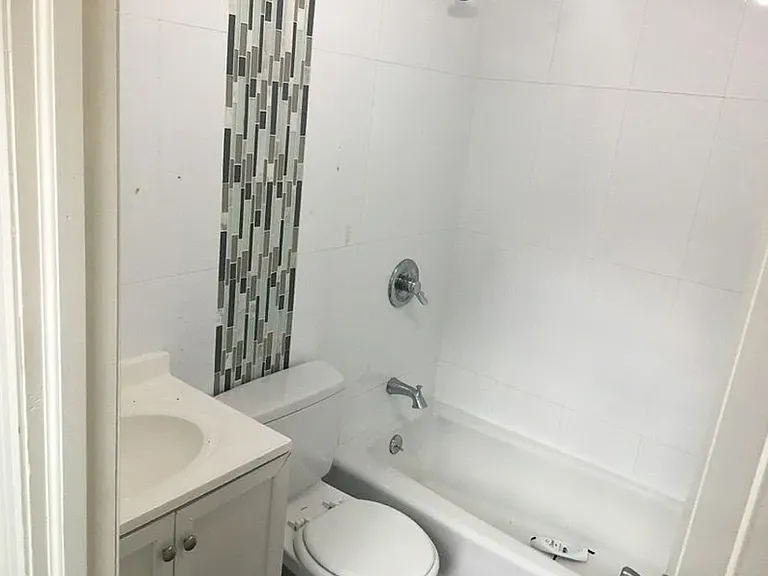 293 Franklin Ave #1F — Photo 4