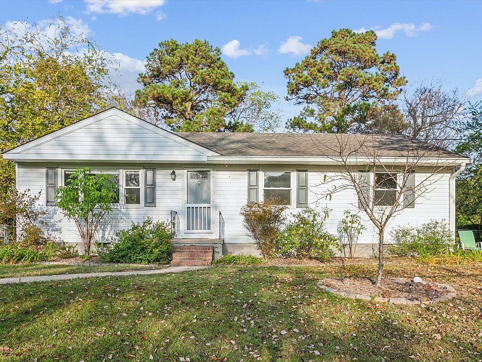 1st image of 107 Winston Dr