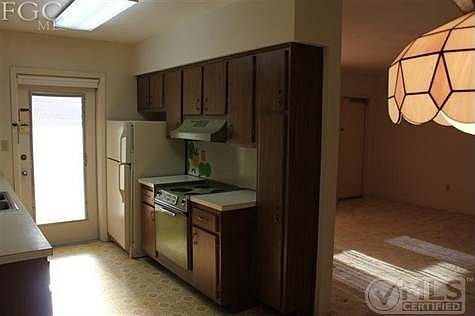 Kitchen / Living Area