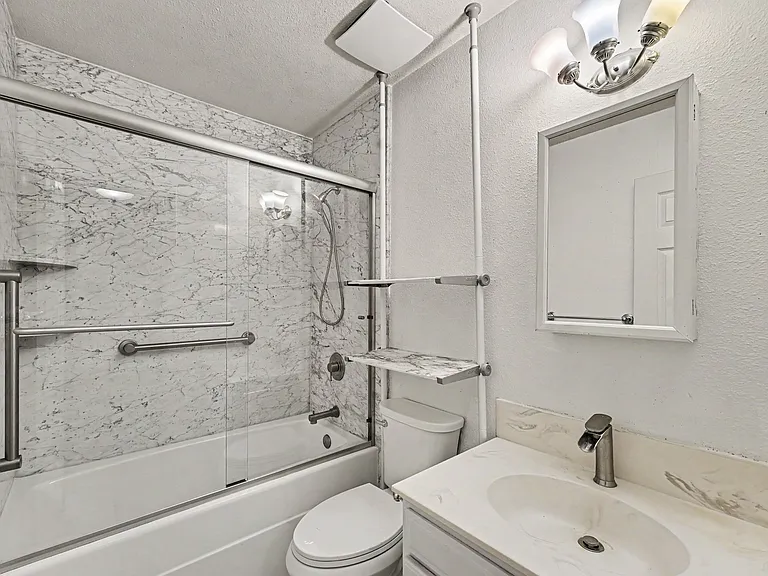 1511 Seneca Cir #131 — Photo 15