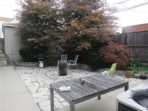 2nd image of 1944 N Winchester Ave