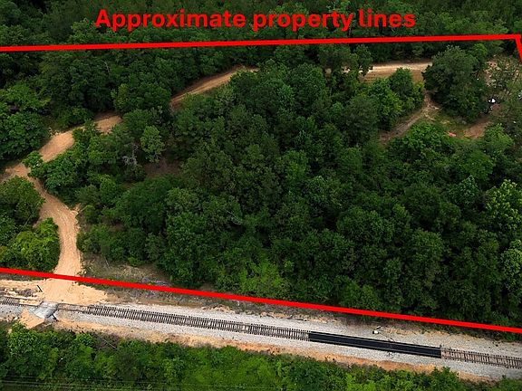 2nd image of 2520 Nettie Ln