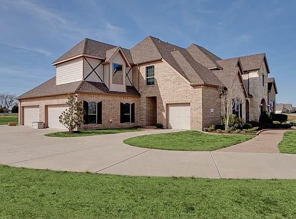 3rd image of 1691 Briardale Dr