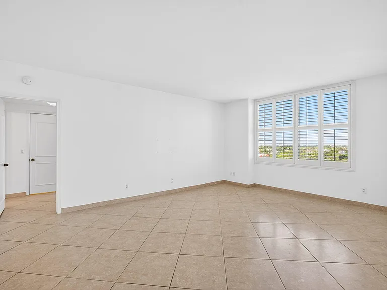 2100 N Ocean Blvd #8-B — Photo 10