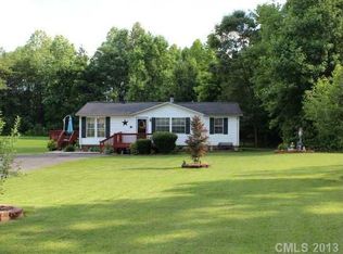 4042 Cadirrac Dr, Mount Holly, NC 28120