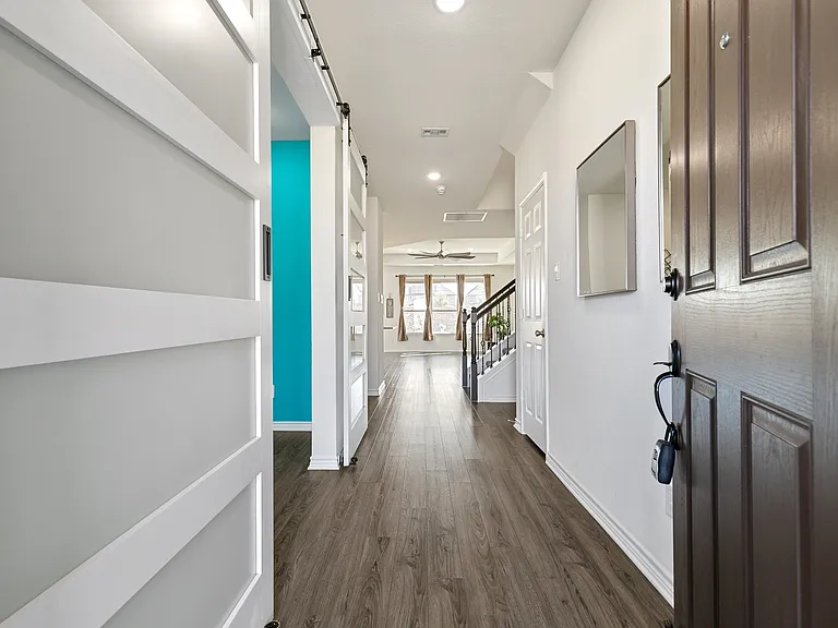 4208 Wood River Trl — Photo 4