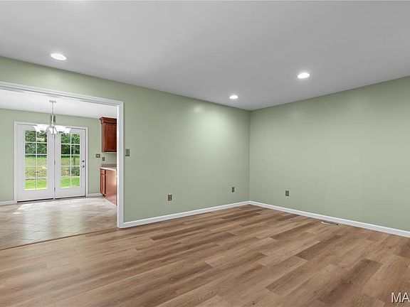 2nd image of 3752 Sunrise Dr