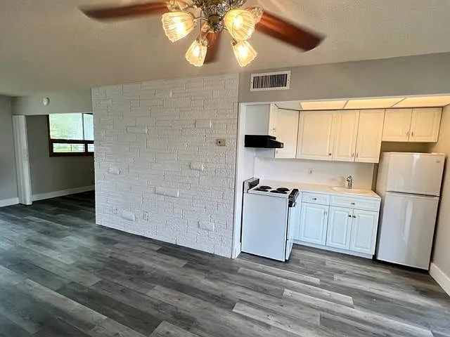 777 SE 2nd Ave #A102 — Photo 5