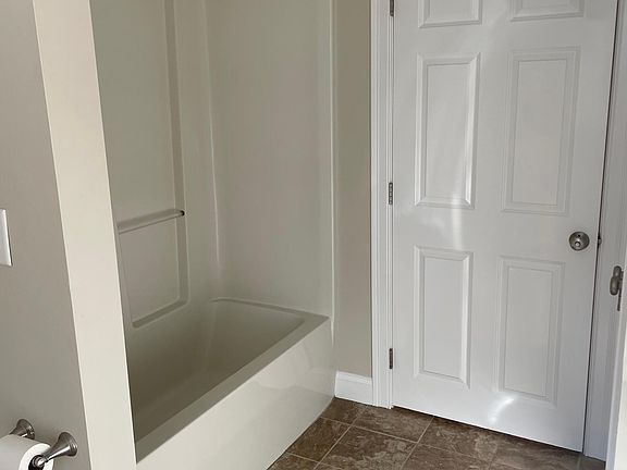 Bathroom Tub