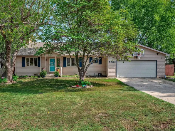 3706 SW Nottingham Rd, Topeka, KS 66610