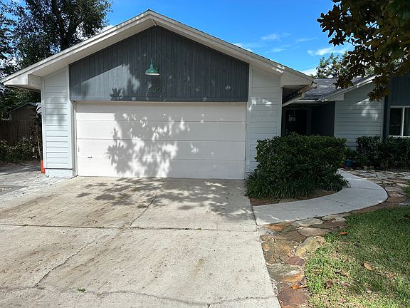3rd image of 8003 Applehill Ct
