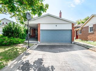 9 Eastman Cres, Newmarket, ON L3Y 5T9