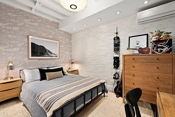 Sold by Corcoran | media 31