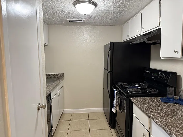 Southern Oaks Apartments — Photo 31