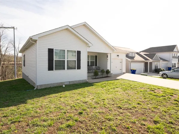 853 McFadin Station St, Bowling Green, KY 42103