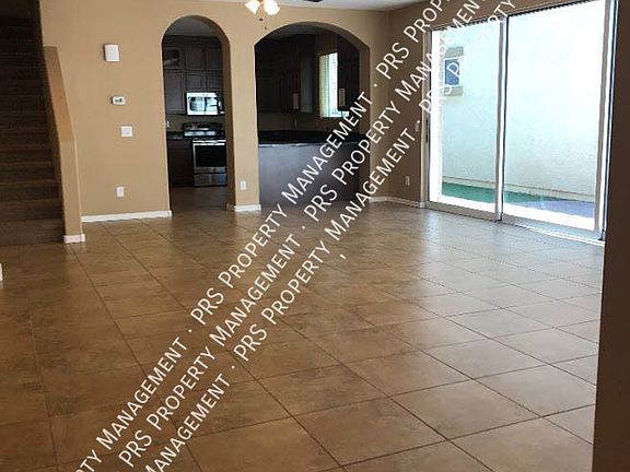 3rd image of 1090 S Annie Ln