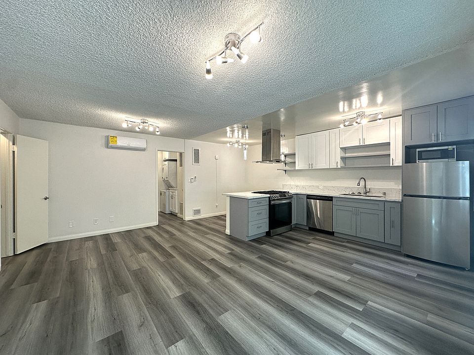 1st image of 1706 Granville Ave #3A