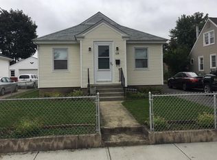 128 Warwick Rd, Pawtucket, RI 02861