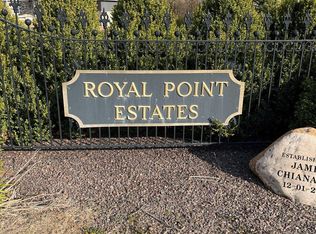 105 Royal Point Ct, Pekin, IL 61554