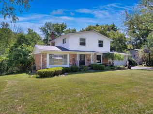 7159 Pebblecreek Rd, West Bloomfield, MI 48322