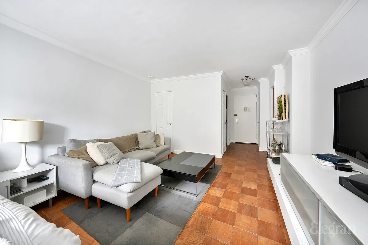 225 East 36th St Unit 2H  