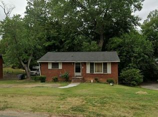 3216 Revolution Park Dr, Charlotte, NC 28217