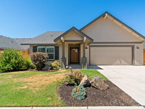 1729 NE 3rd Ct, Redmond, OR 97756