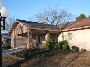 2 Rayburn Dr, Bella Vista, AR 72714