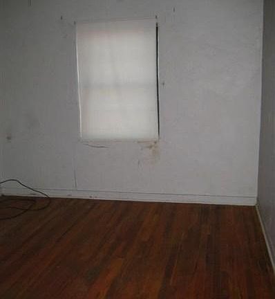 5th image of 211 Claremont Ave NW