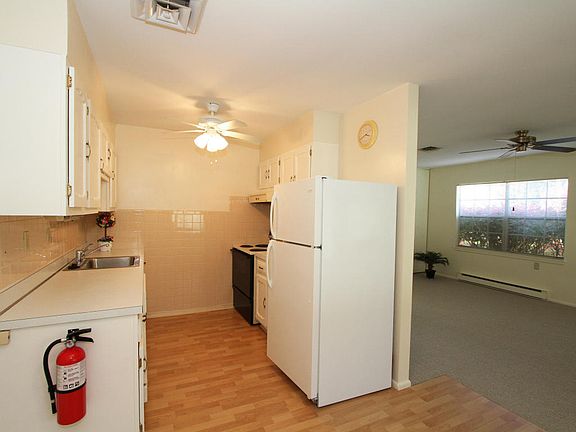 2nd image of 1199D Shetland Dr