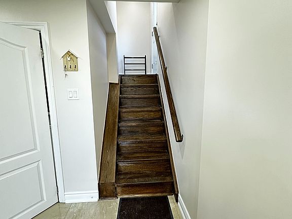 2nd image of 38 Mendip Cres #Basement