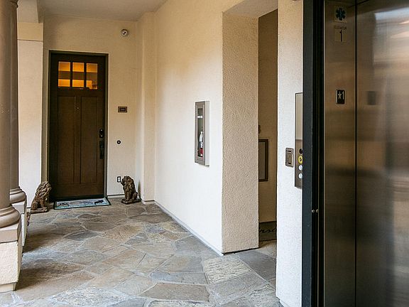 4th image of 363 W Del Mar Blvd Unit 100