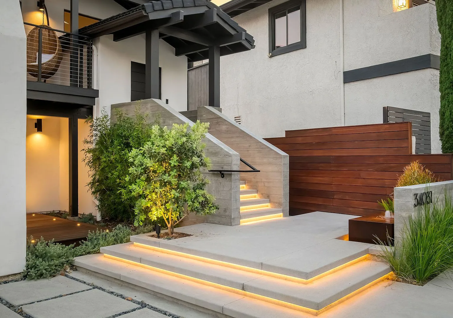 The Ultimate Dana Point Luxury Escape! Modern Coastal Masterpiece in the Heart of the Lantern Dis... — Photo 4