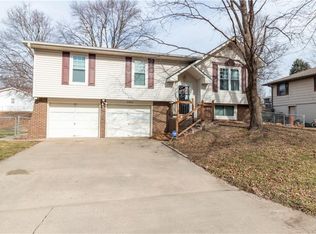 3001 Dover St, Saint Joseph, MO 64506