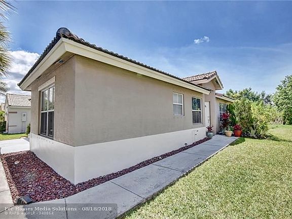 3rd image of 20880 NW 14th St