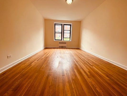 4th image of 35-05 Parsons Blvd #5GG
