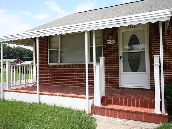 2nd image of 2121 Bruce Ave