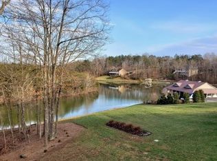 382 Emerald Bay Dr, Moneta, VA 24121