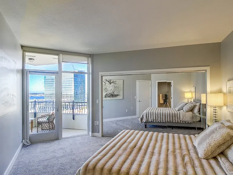 700 W Harbor Dr W #1406 — Photo 11