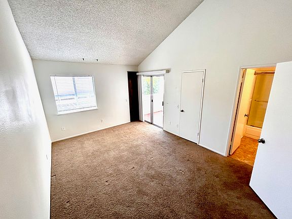 5th image of 17132 Lynn Ln APT B