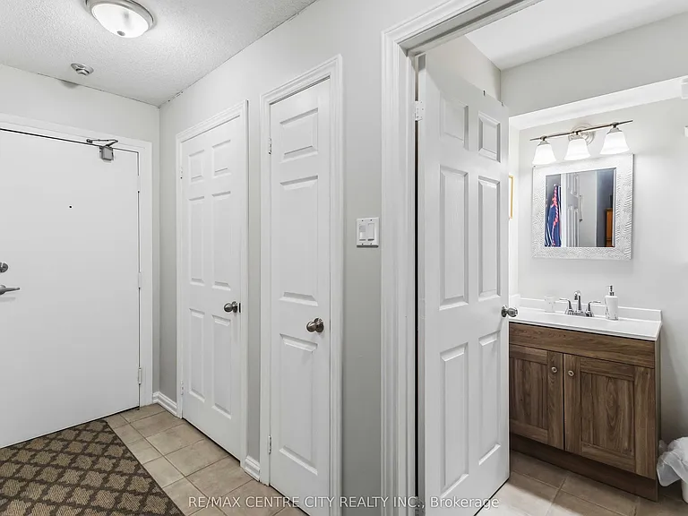 2230 Trafalgar St #121 — Photo 6