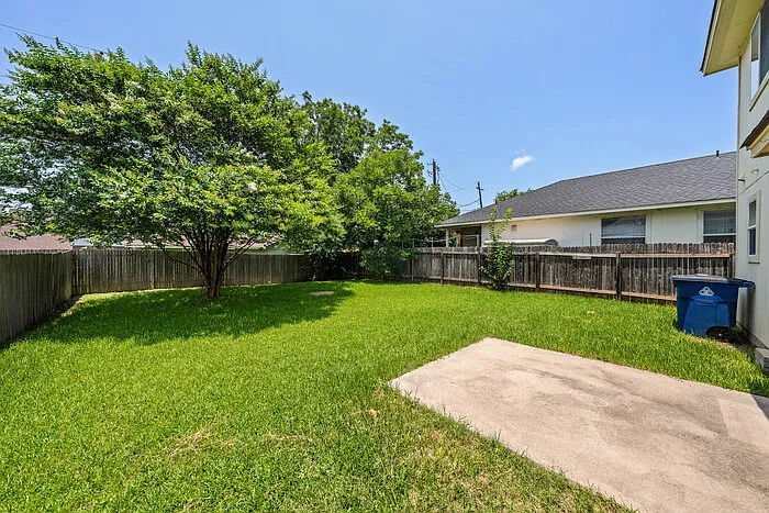 5509 Bentsen Ln — Photo 15