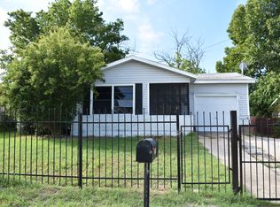 2716 Fairway Dr, Fort Worth, TX 76119