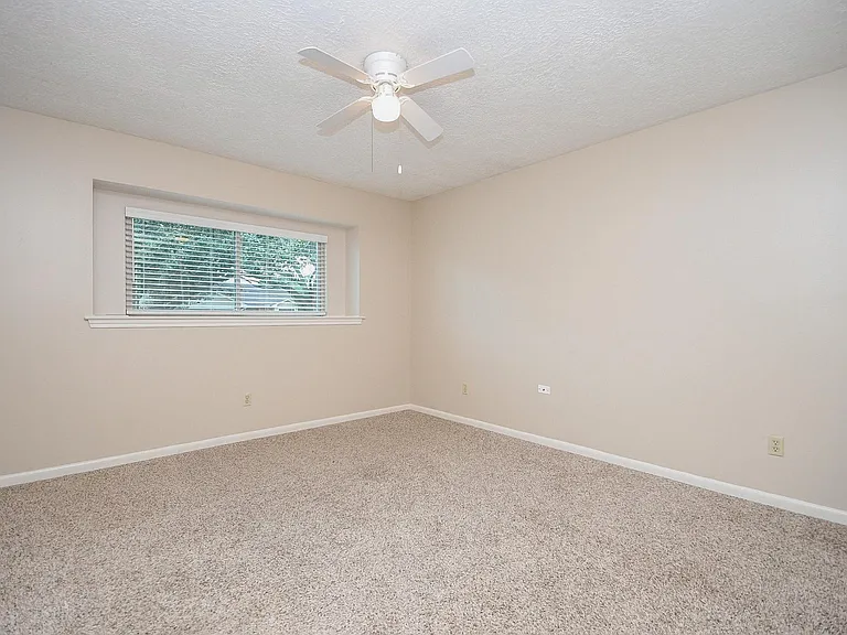2113 Georgetown St — Photo 20