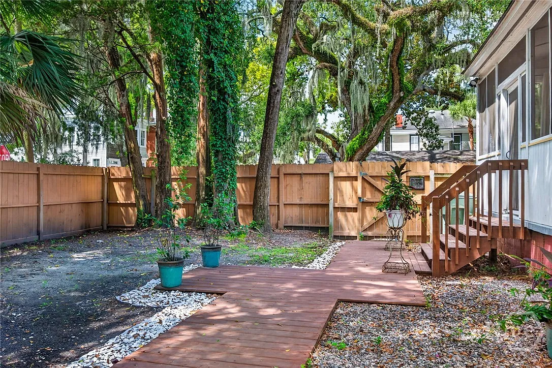 2 bed, 1.0 bath, 1095 sqft, $3,000 — Photo 4