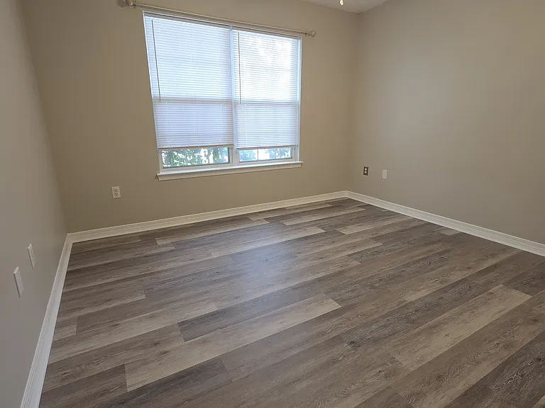 643 Alysheba Dr — Photo 3